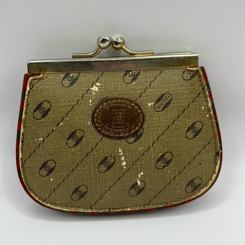 Rare Vintage Gucci Kisslock Pouch
